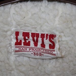 Levi's Jackets & Coats - Levi's Blue Denim and Sherpa Lined Jacket Levi's Jackets & Coats - Levi's Blue Denim and Sherpa Lined Jacket